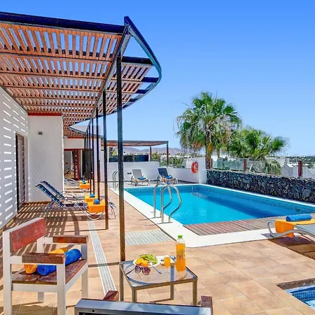 Villa Corito Cinco By *